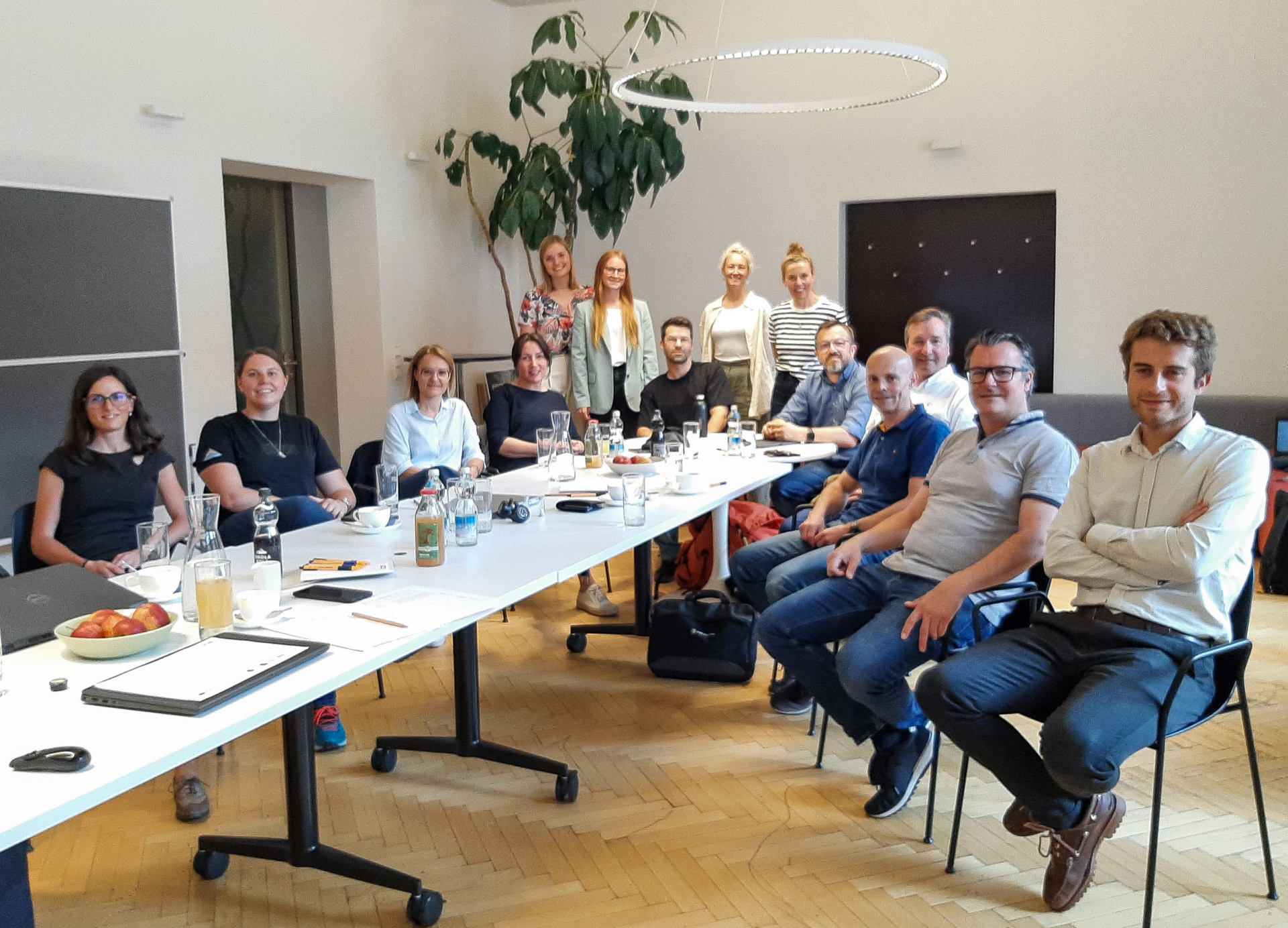 Die Unternehmer:innen beim Abschlussworkshop in Innsbruck