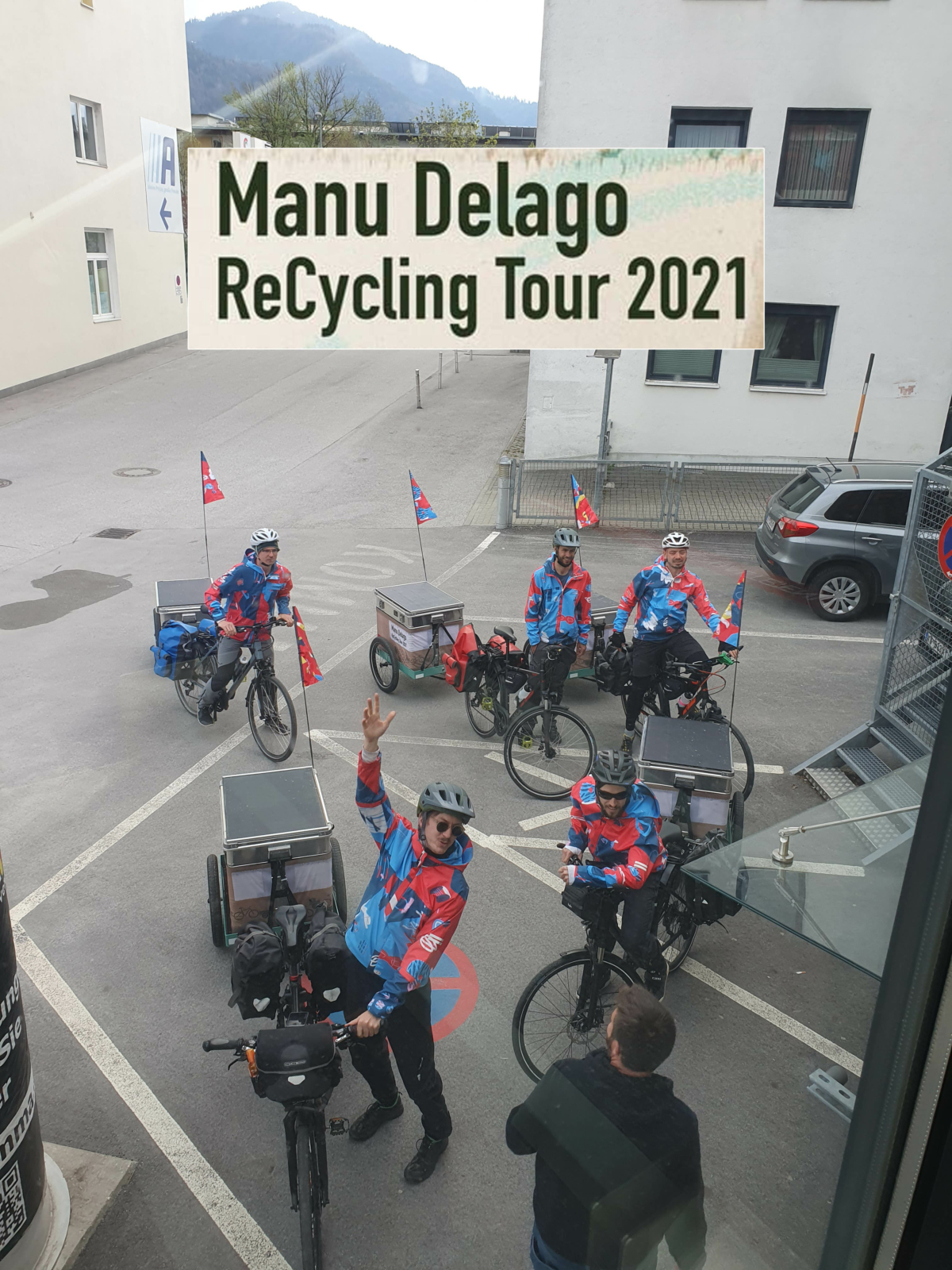 Hang-Spieler Manu Delago auf seiner ReCycling Tour 2021