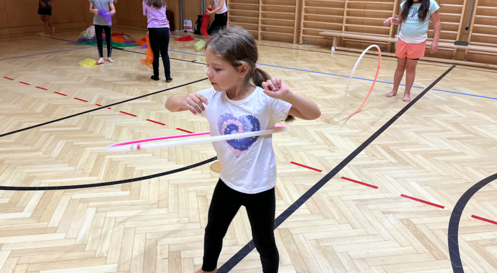 Kinder VS 49 beim Zirkusworkshop